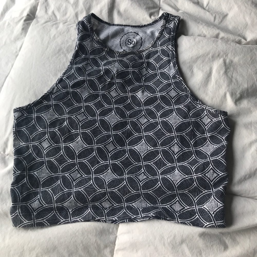 Black print crop top